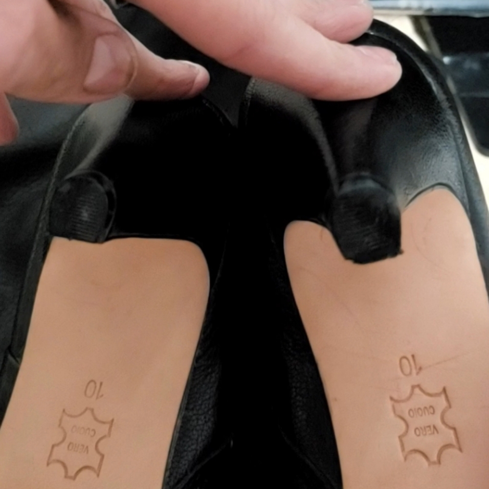 Boots - Picture 4 of 5